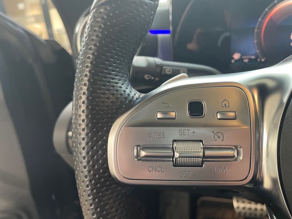 Fahrzeugabbildung Mercedes-Benz CLA 250 e SB AMG Night AHK Pano Navi LED Sport