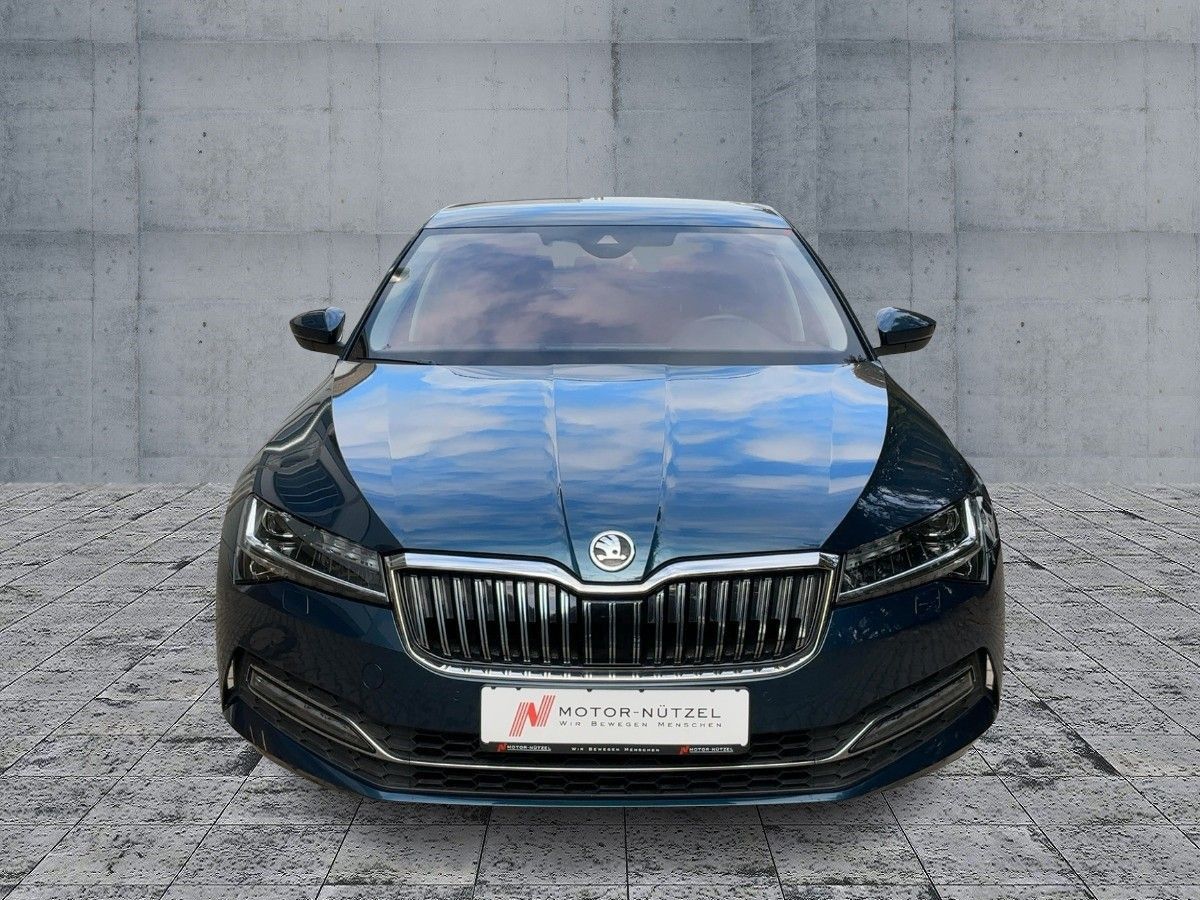 Skoda Superb - Bild 3