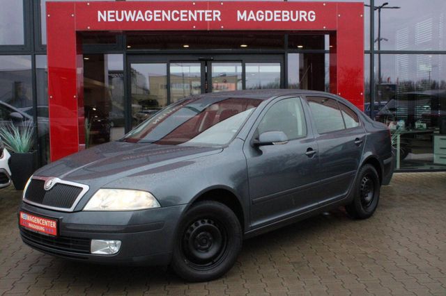 Skoda Octavia 1.6 FSI Elegance*CD*NSW*PDC*SHZ*TEMPOMAT