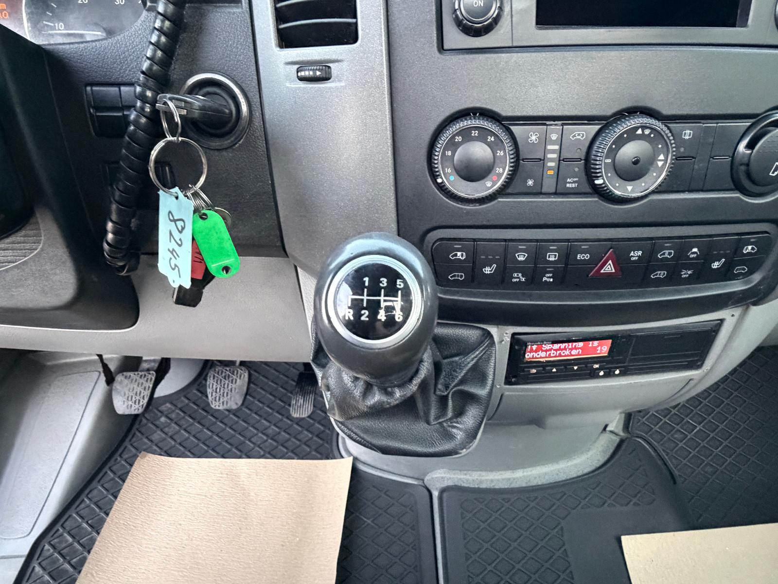 Mercedes-Benz Sprinter 514 CDI 5t Dreiseiten Kipper Zwilling