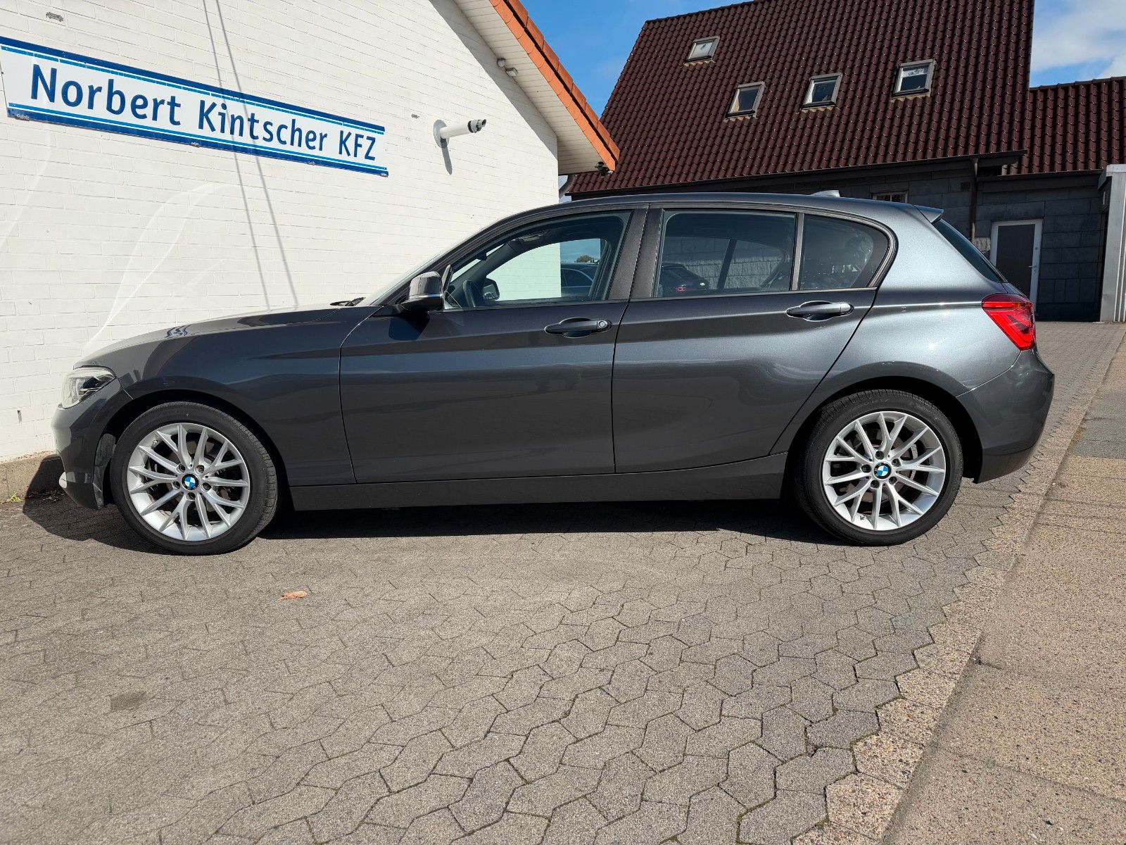 BMW 120 i Advantage 8 G Automatik LED Navi SHZ foto 23
