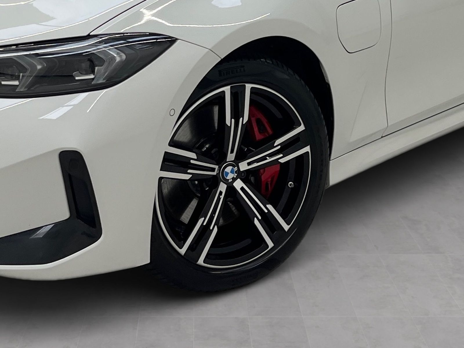BMW 330 - Bild 8