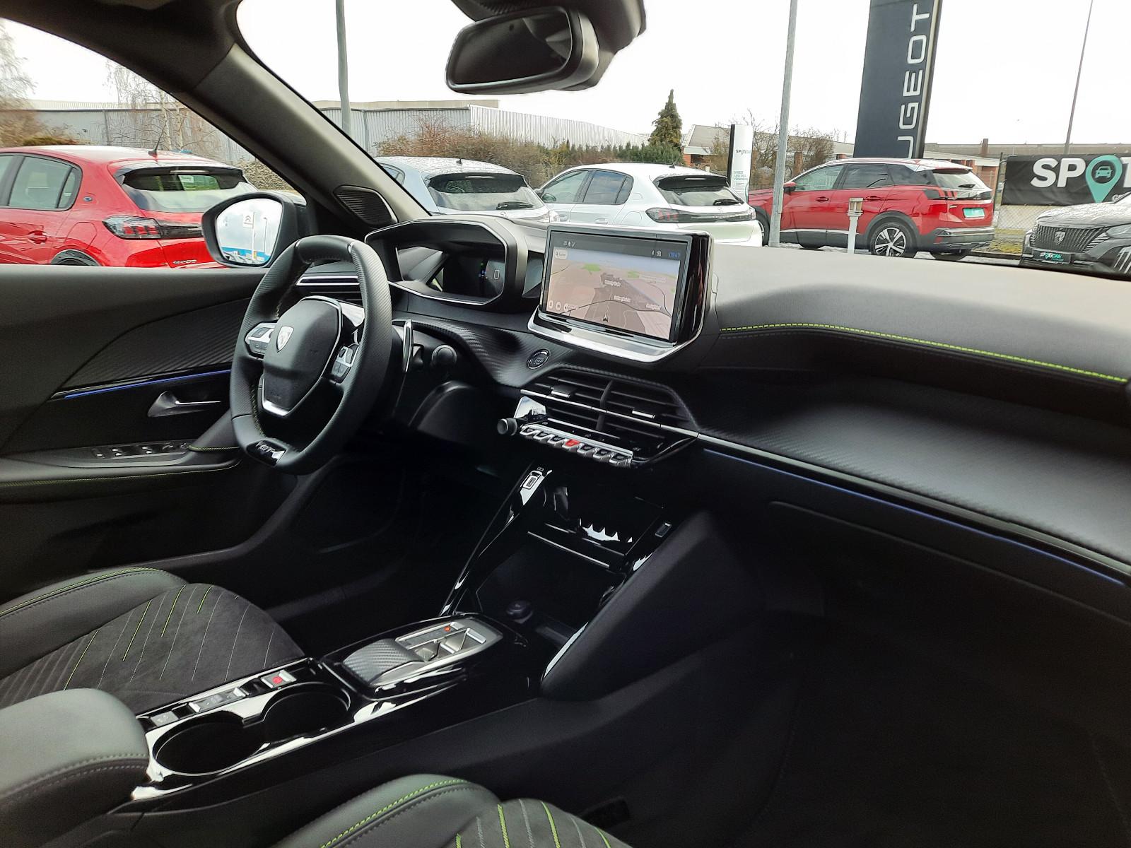 Peugeot 2008 GT-Exclusive  eDSC PDACH  SH NAVI 360° KAM