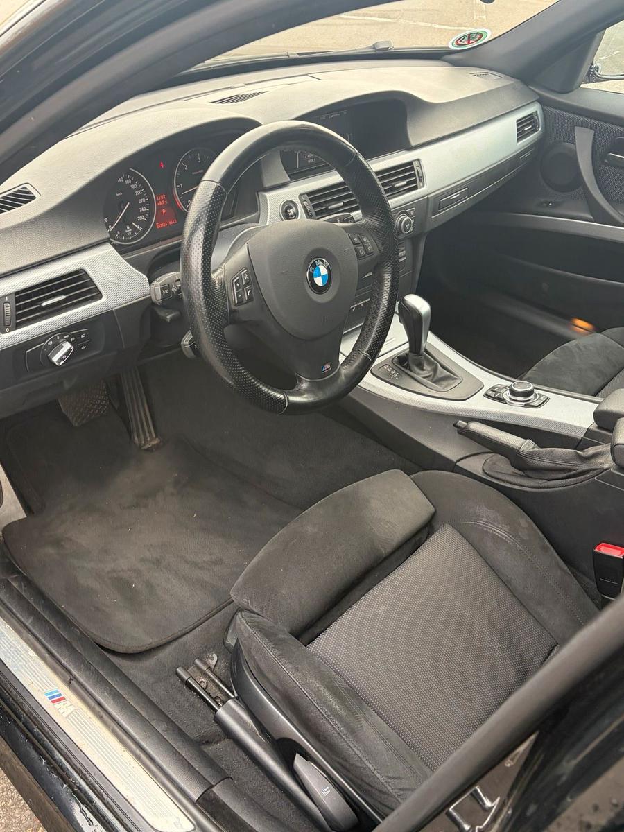 BMW 330 2008 — photo 7