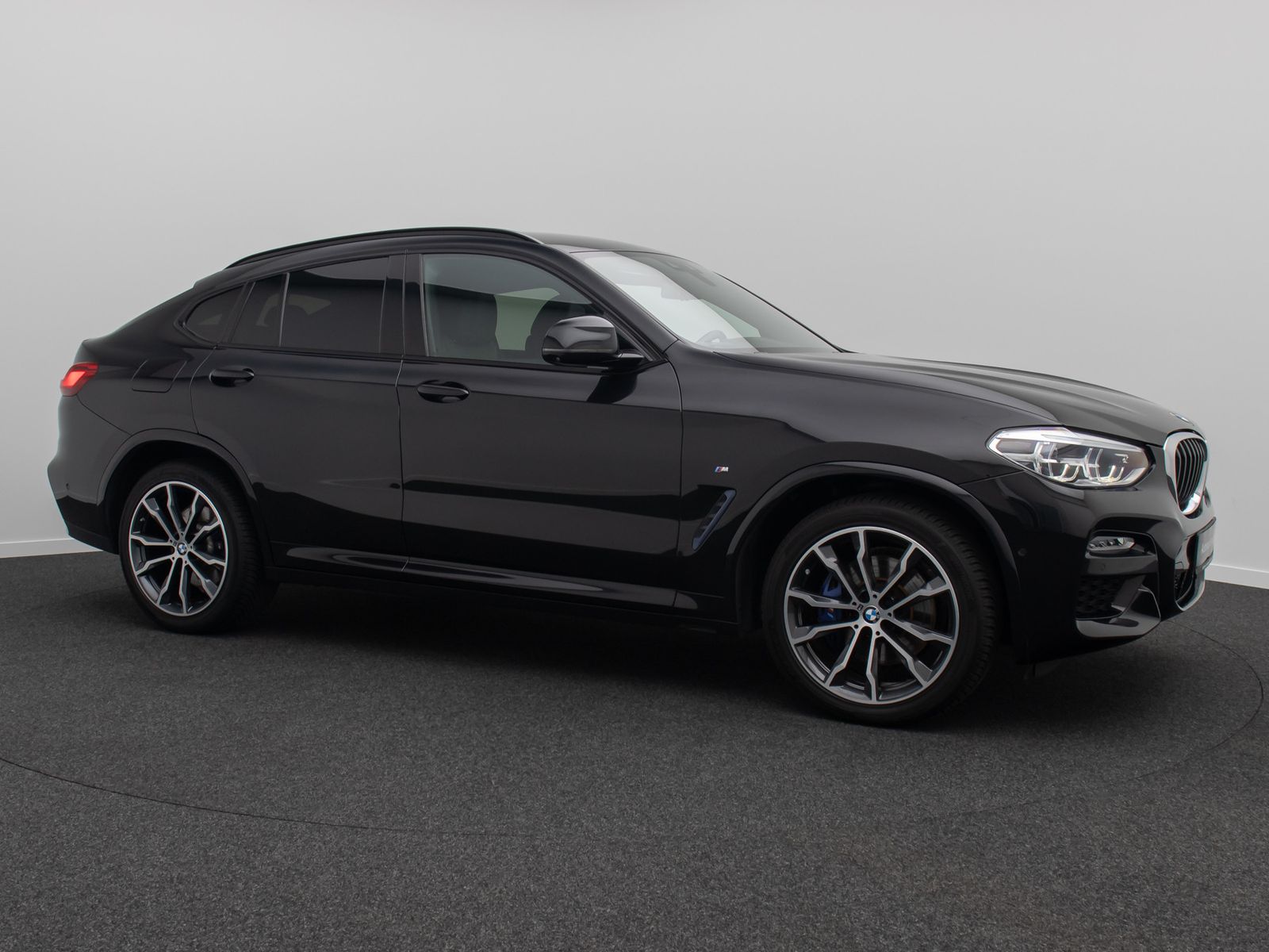 Fahrzeugabbildung BMW X4 xD30d M Sport ACC 360&deg;AHK DispKey HUD H/K 20"