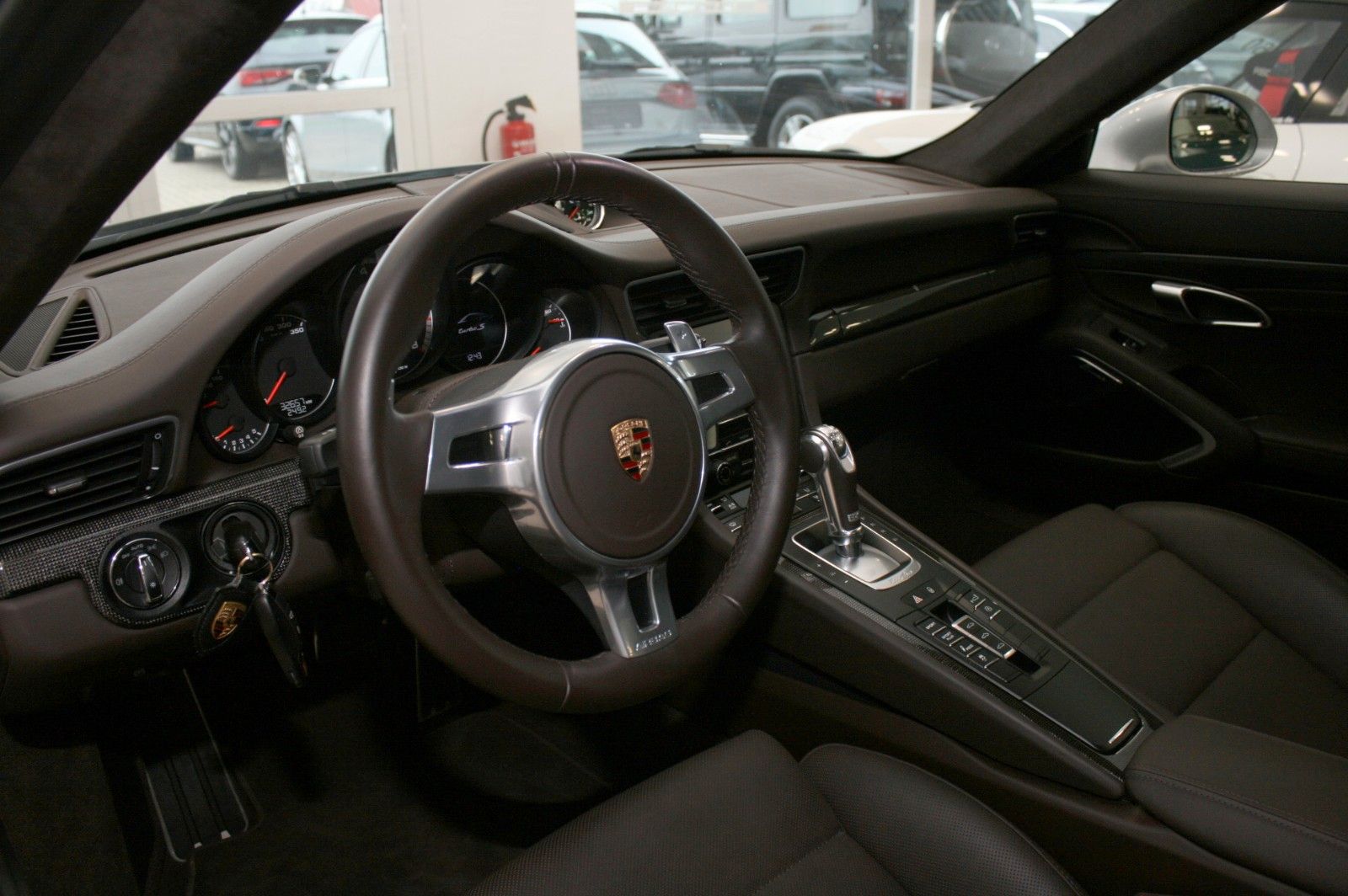 Fahrzeugabbildung Porsche 911 991 Turbo S **Burmester/Approved/BRD**