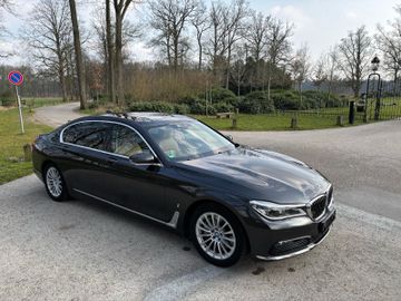 BMW 740 - 8