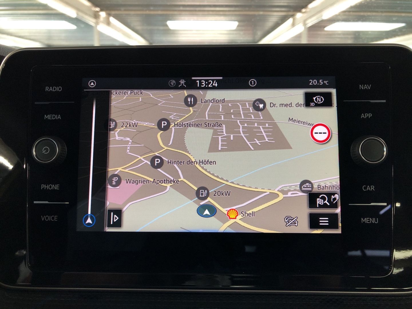 Fahrzeugabbildung Volkswagen T-Cross R-Line 1.0 TSI DSG Sportpaket Navi LED B