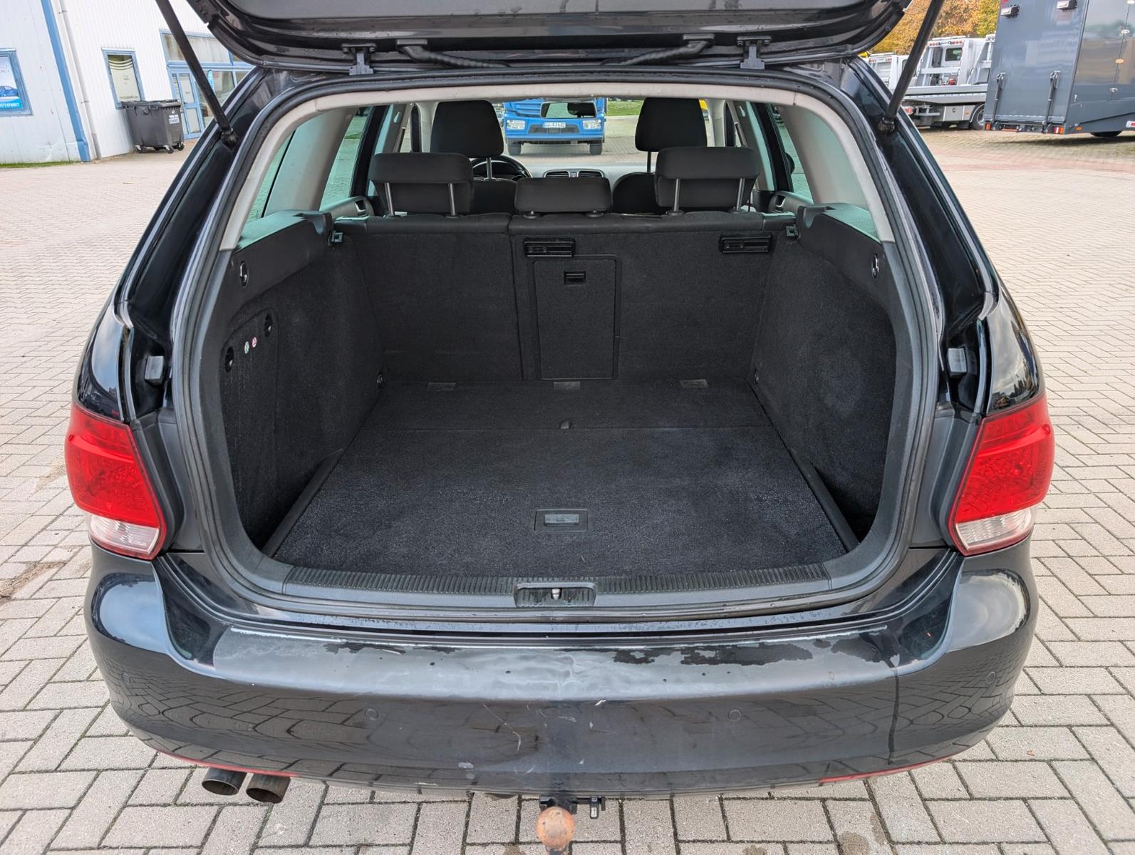 Volkswagen Golf 2011 — photo 18