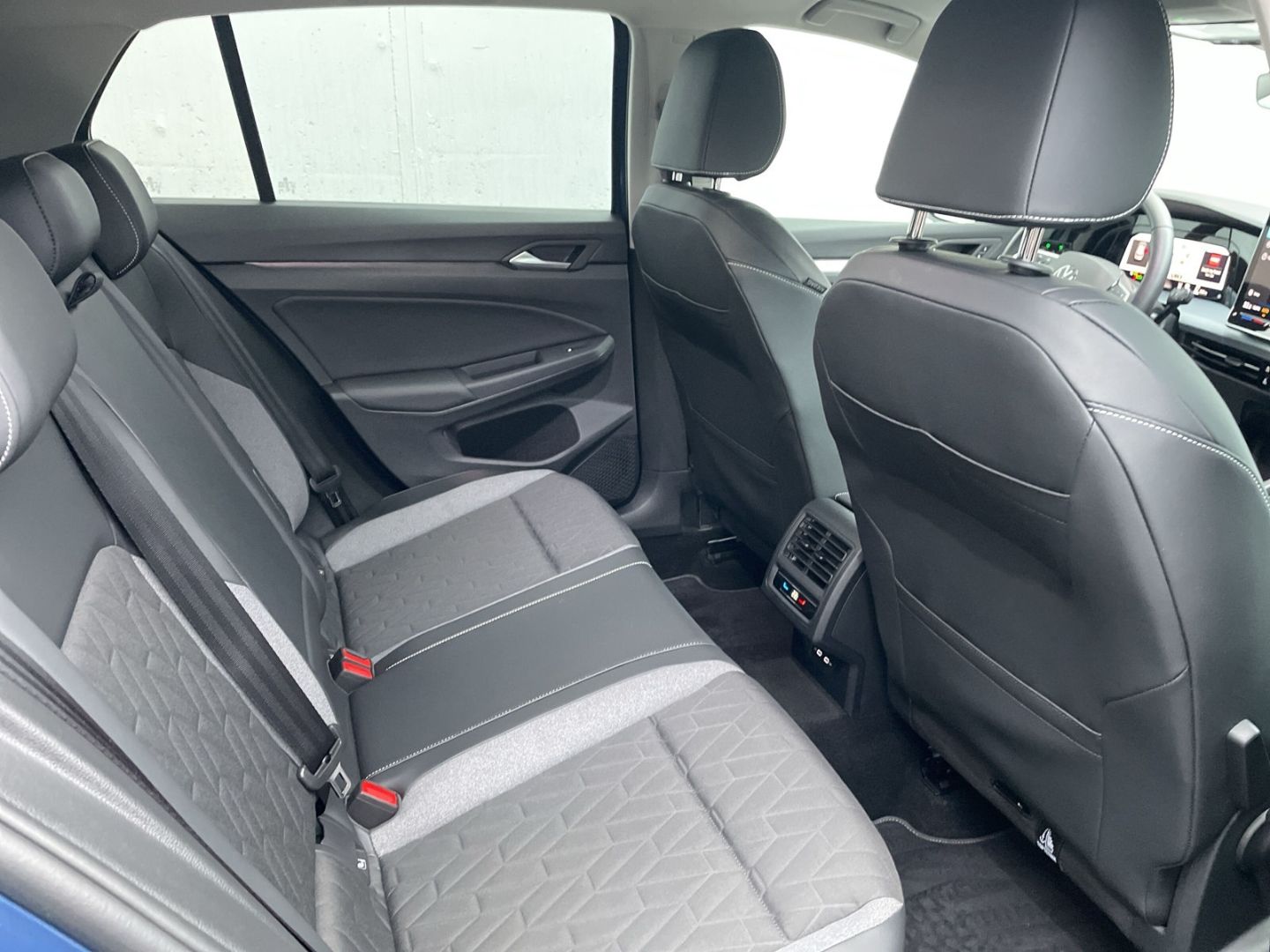 Golf VIII 1.5 eTSI DSG Goal AHK/Kamera/IQ.Light/