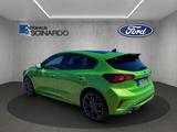 Ford Focus ST-X 2.3 EB *PANO*HUD*B&O*RFK*MATRIX-LED - Ford Focus: Grün