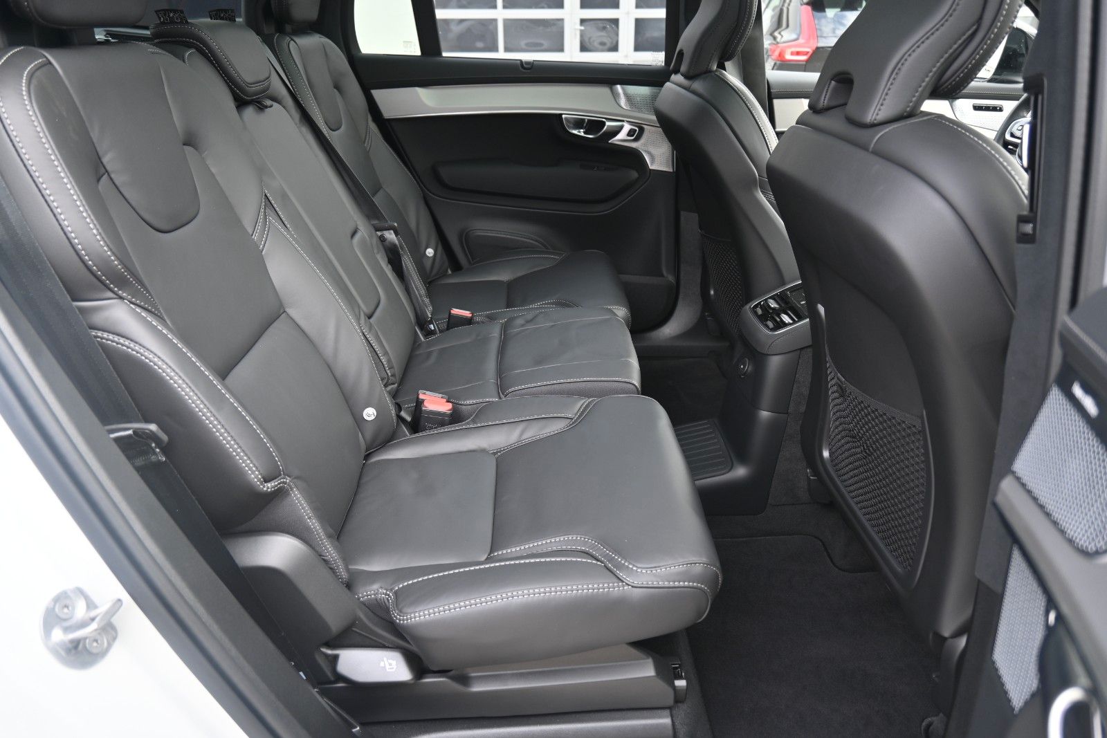 Fahrzeugabbildung Volvo XC90 T8 AWD Ultra Black Edition*LUFT*360*ACC*AHK