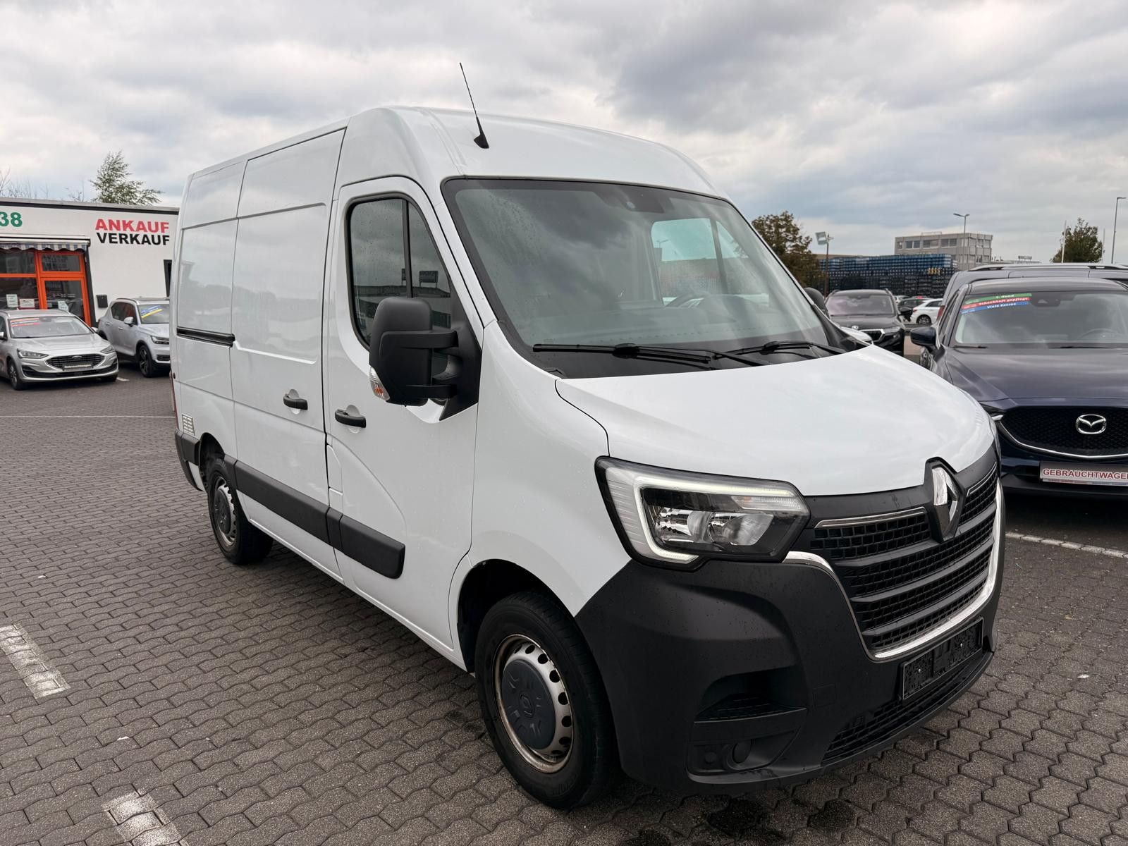 Fahrzeugabbildung Renault Master III Kasten L1H2 HKa 3,5t