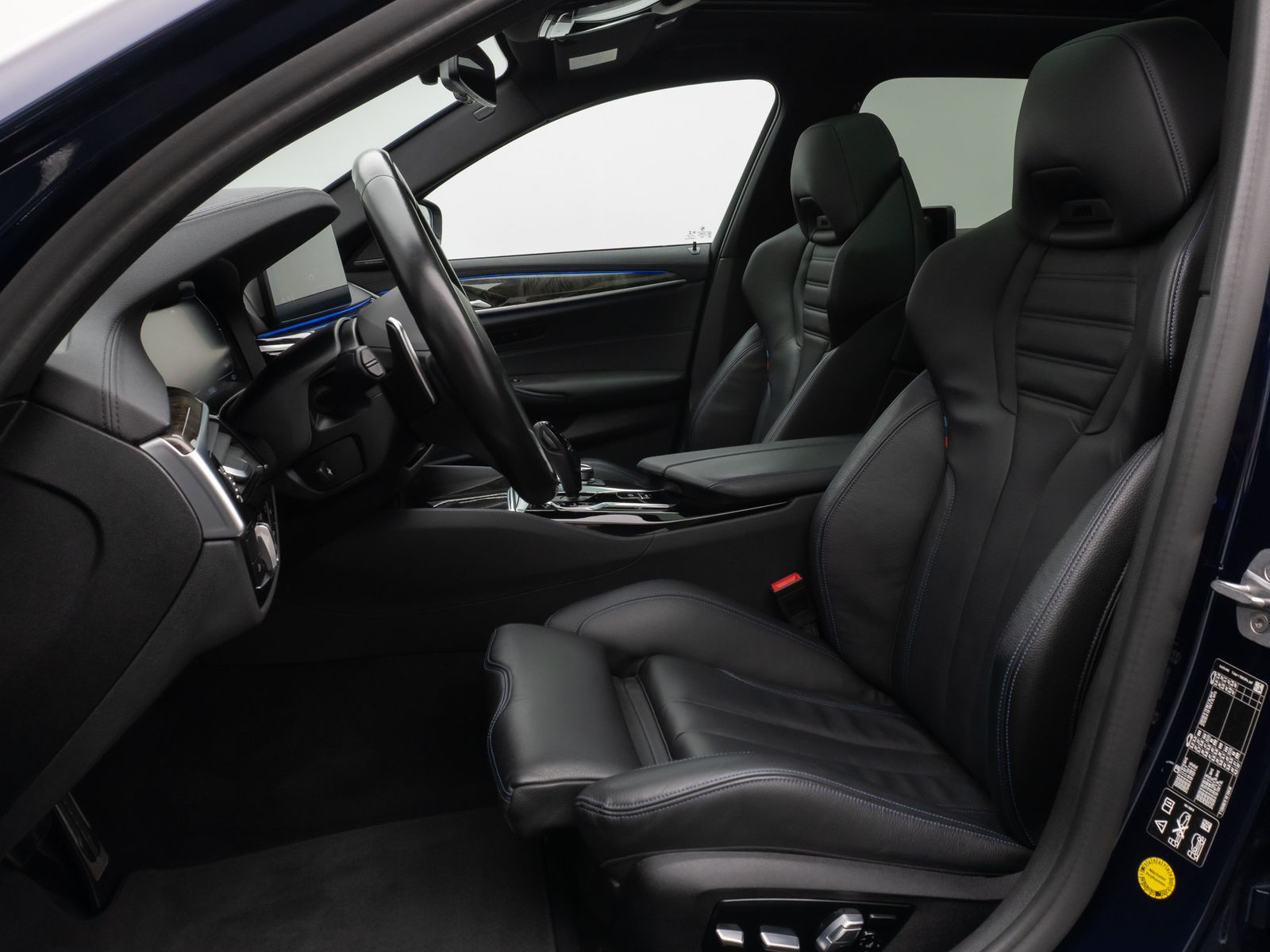 Fahrzeugabbildung BMW 520d xD M Sport FondEnt DAB Kamera Laser H/K 19"