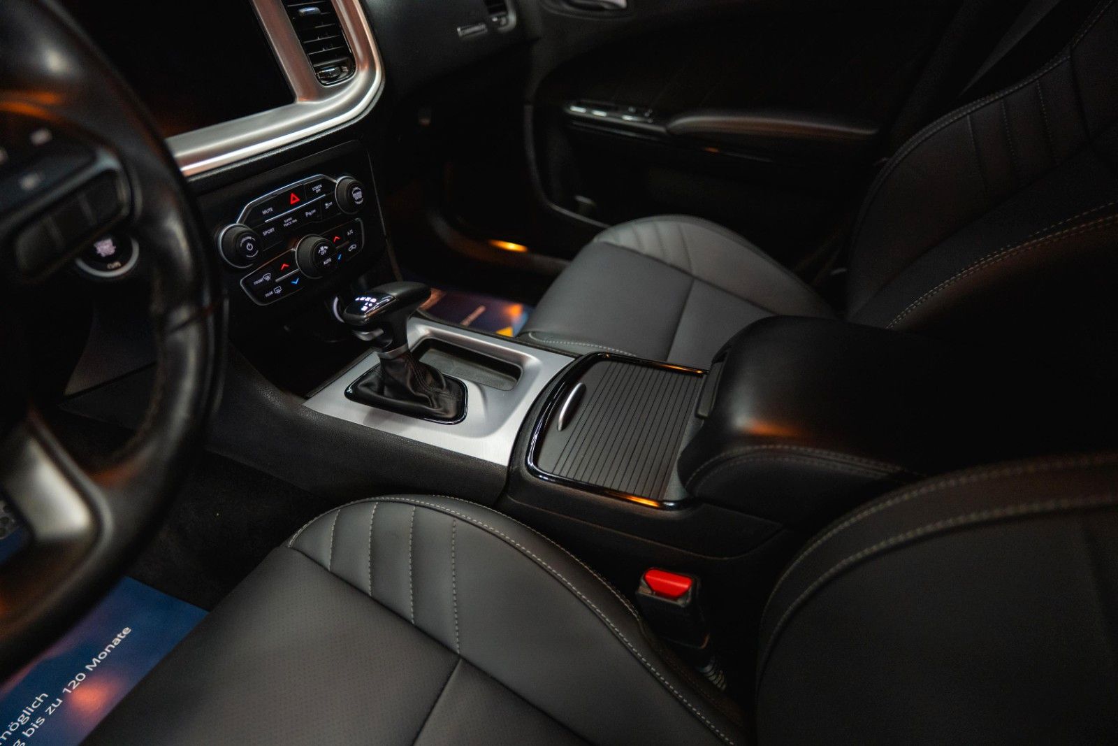 Fahrzeugabbildung Dodge Charger 5.7 V8 HEMI R/T KONG Night Performance