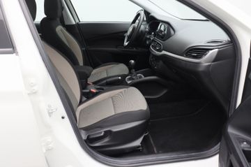 Fahrzeugabbildung Fiat Tipo 1.4 Pop TEMPO KLIMA