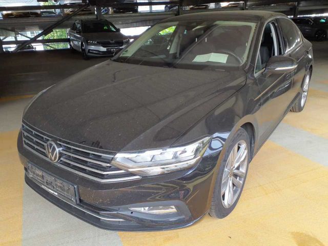 Volkswagen Passat Lim. Business 4Motion*18Zoll*DCC*Navi/PRO