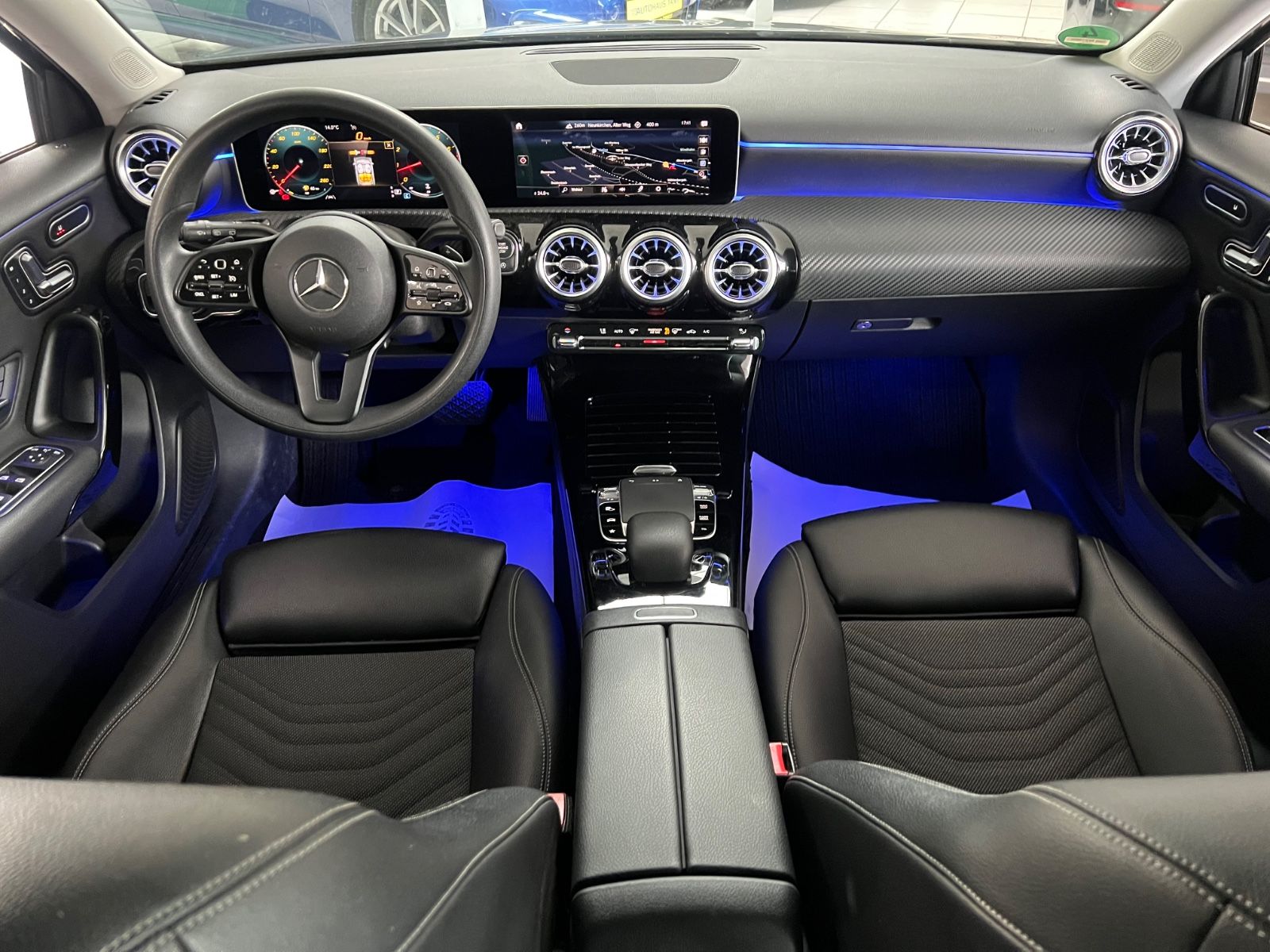 Fahrzeugabbildung Mercedes-Benz A 250 *AMBIENTE-BELEUCHTUNG*MEMORY-SITZE*