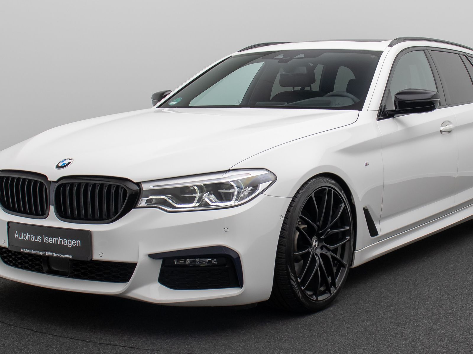 Fahrzeugabbildung BMW 520d M Sport HUD HiFi Panorama 20" Motorschaden!