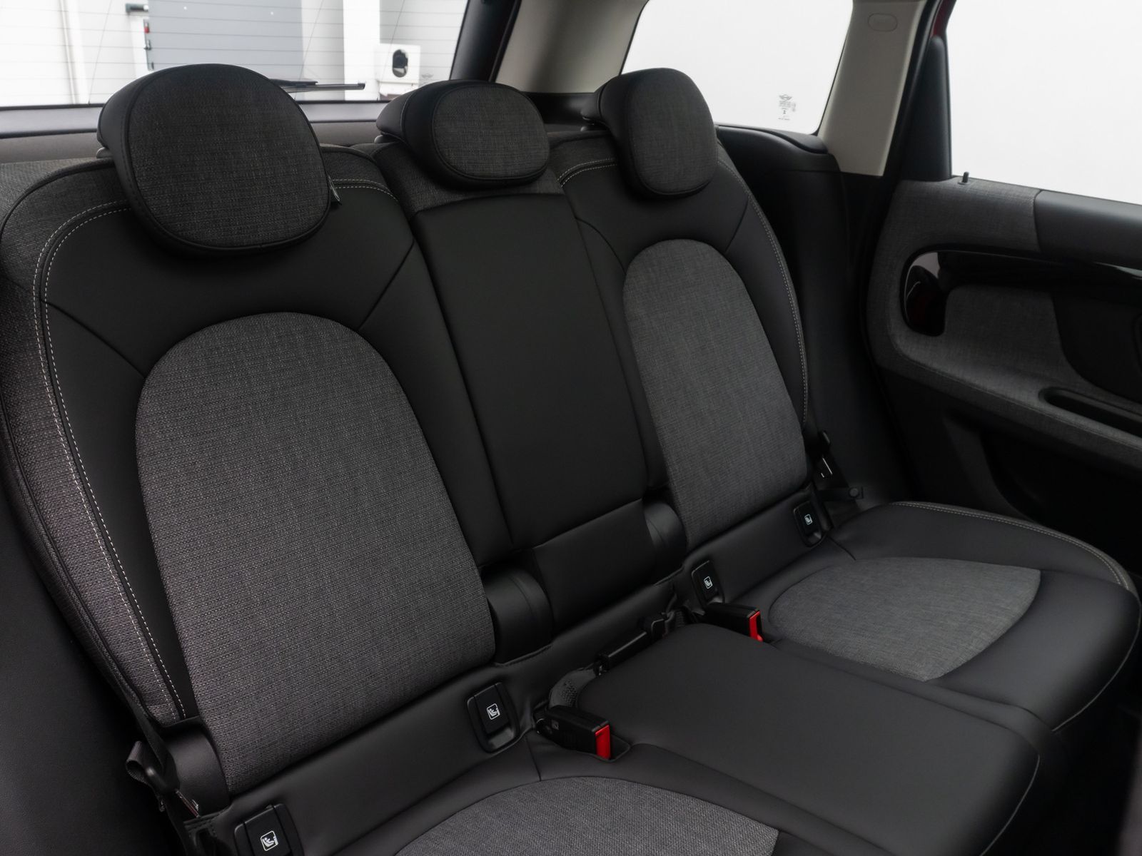 Fahrzeugabbildung MINI Countryman SE (Cooper) ALL4 HUD Panoram H/K Voll
