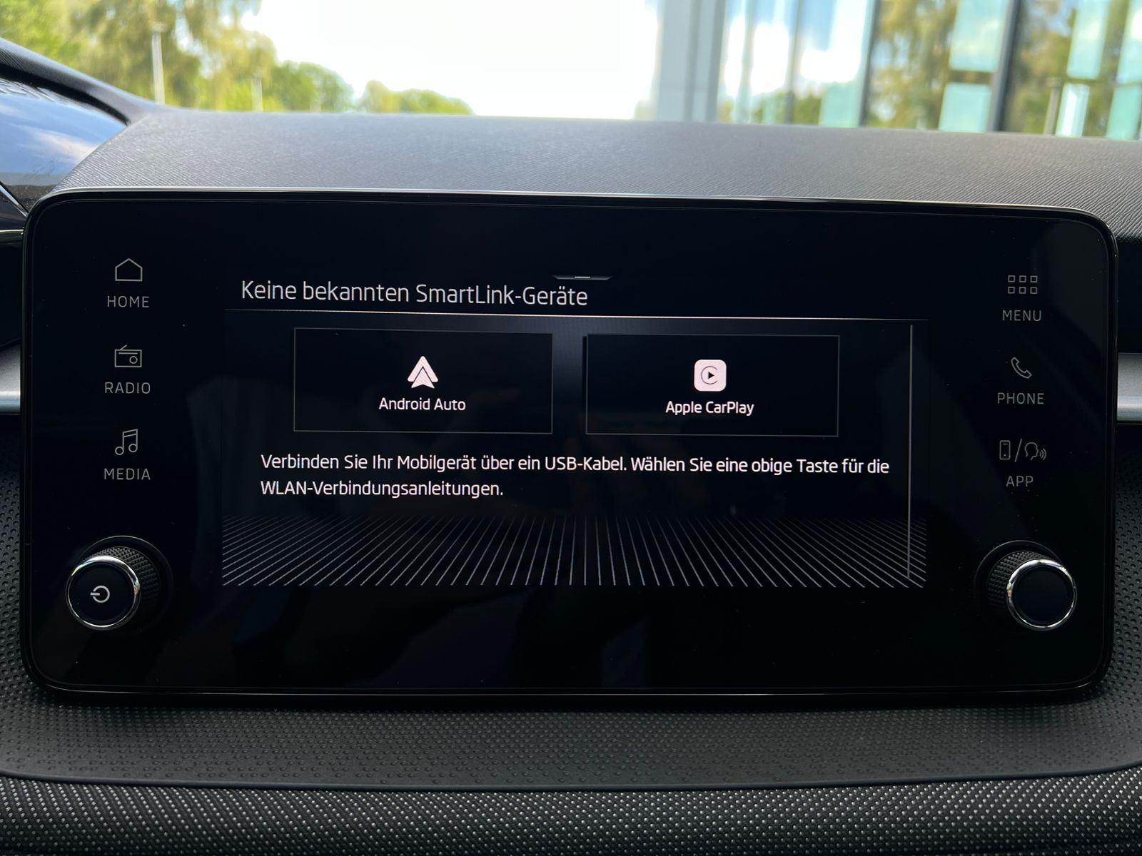 Fahrzeugabbildung SKODA Fabia Selection Tour 1.0 TSI *Vorb. AHK, LED, Ka