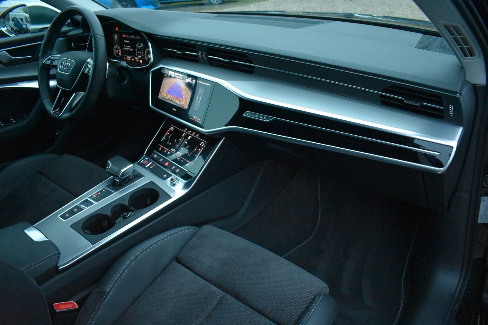 Fahrzeugabbildung Audi S6 Avant 3.0 TDI quattro Matrix-LED HUD