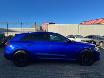 صورة 6 لـ 2024 AUDI Q8 E-TRON