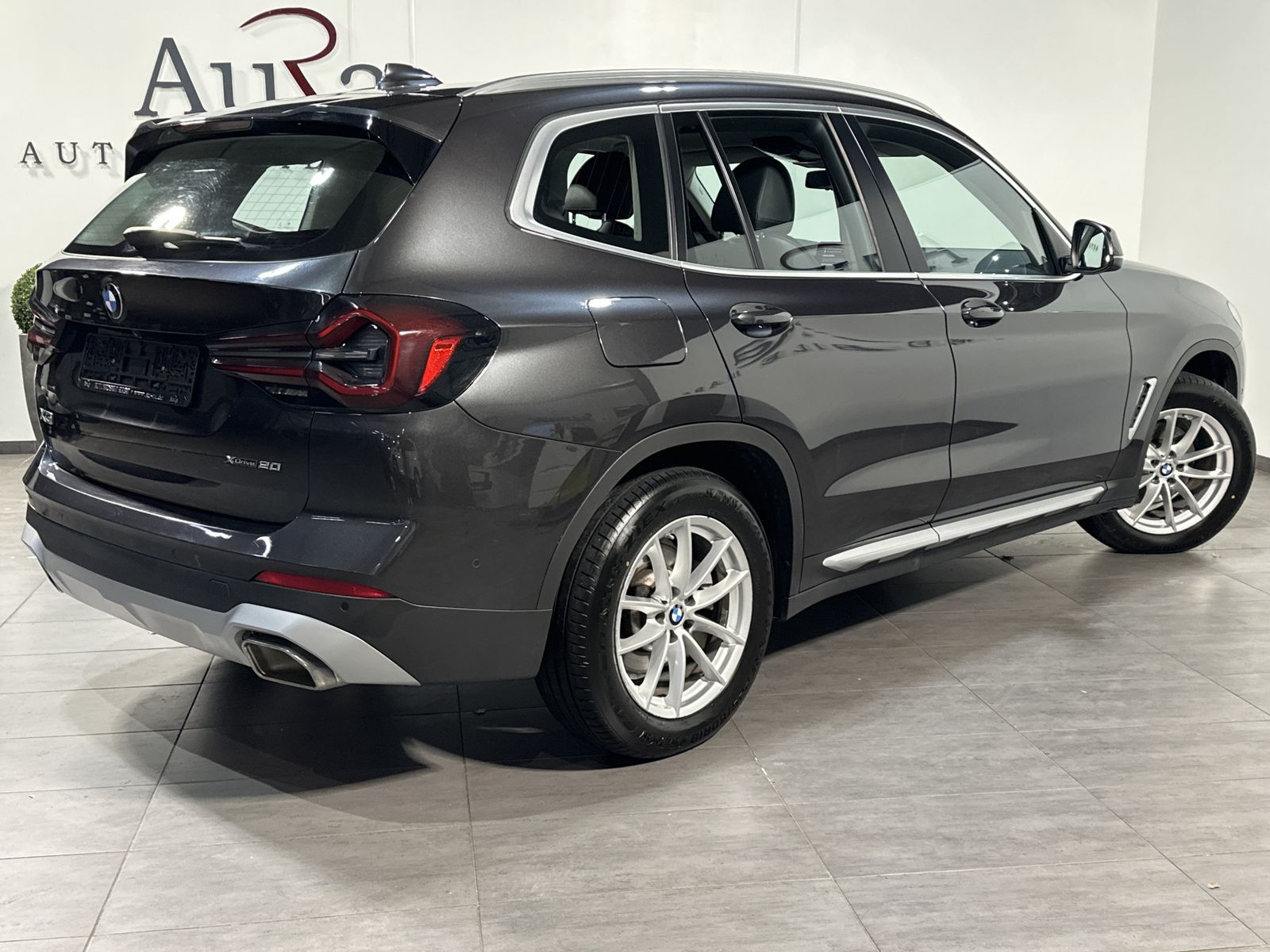 Fahrzeugabbildung BMW X3 xDrive20i NAV+LASER+AHK+HEAD-UP+KAMERA+18ZOLL