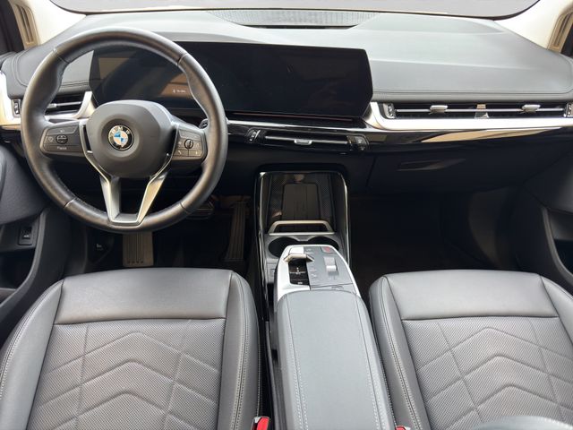Fahrzeugabbildung BMW 218i Active Tourer Luxury Cam+ACC+Harman/Kardon