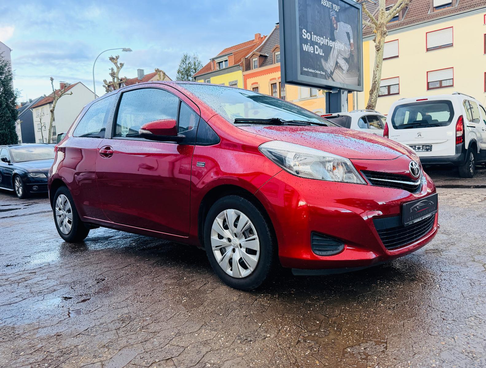 Toyota Yaris 1.33 Life Navi Kamera SHZG
