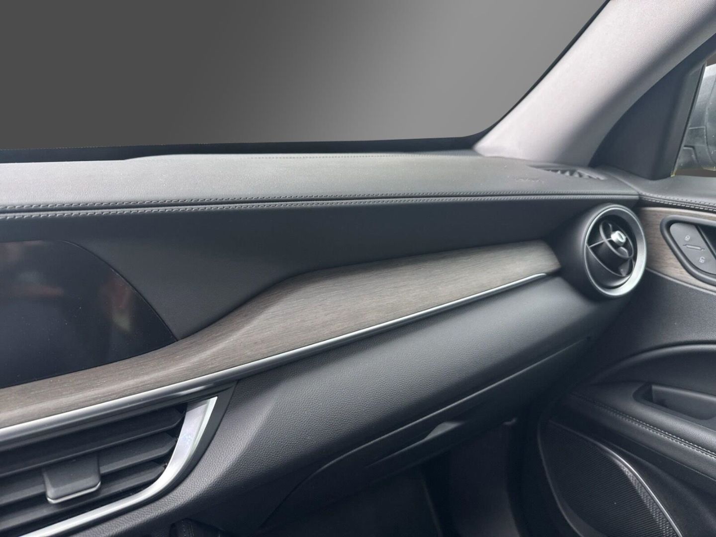 Fahrzeugabbildung Alfa Romeo Stelvio Super Q4 -Panoramadach-Xenon-AHK-