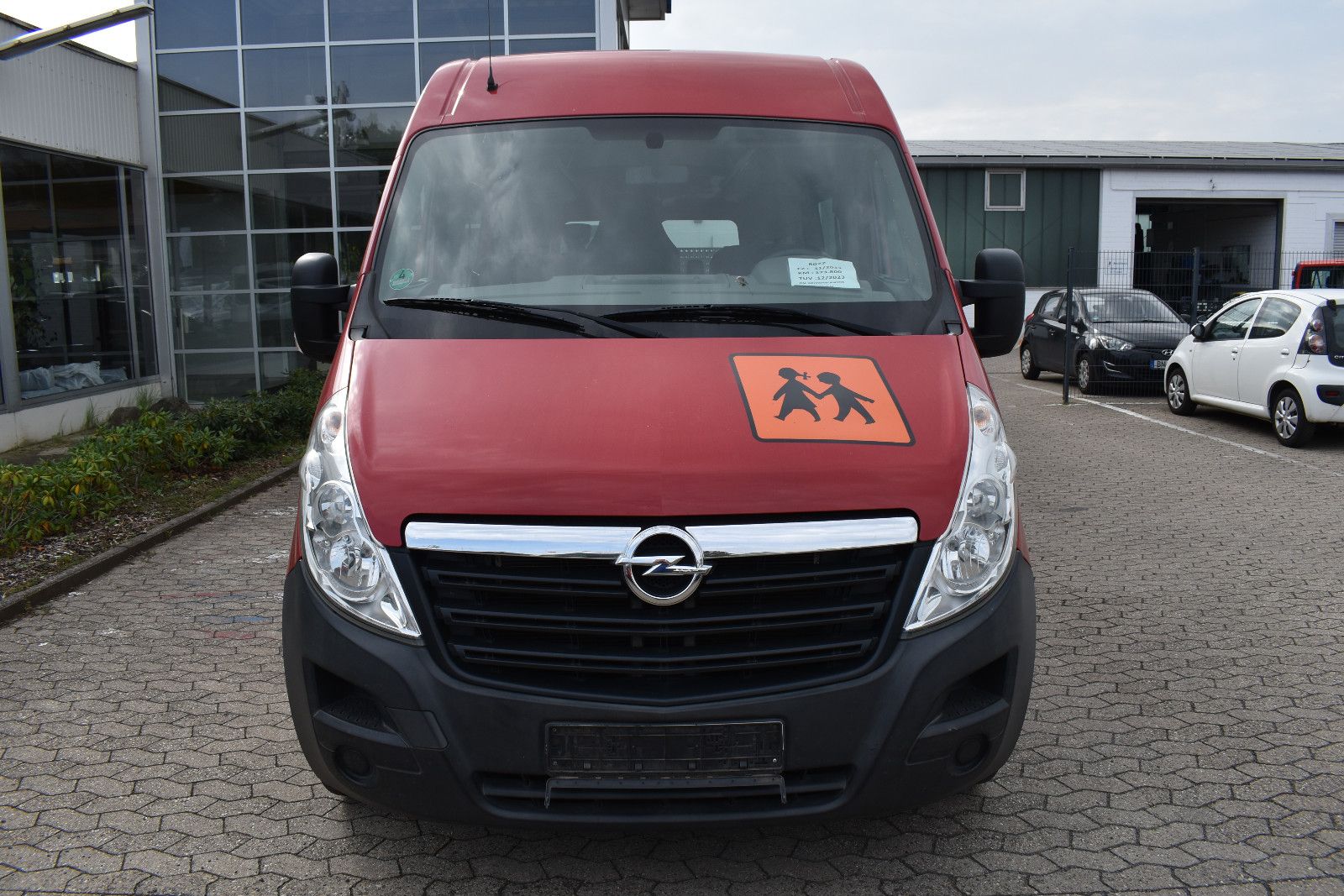 Fahrzeugabbildung Opel Movano B Kombi L3H2 3,5t Behindertengerecht 8022