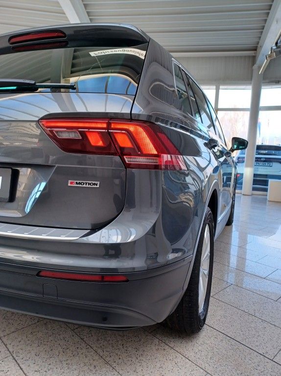 Fahrzeugabbildung Volkswagen Tiguan 2.0 TDI 4Motion DSG Join Sthzg, Navi, ACC