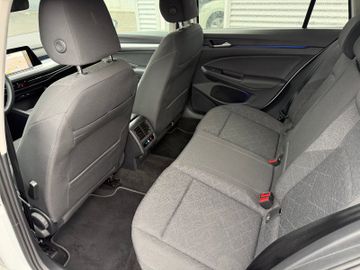 Volkswagen Golf VIII Var. Life+LED+Virt.Cock.+SHZ+L-Hzg+