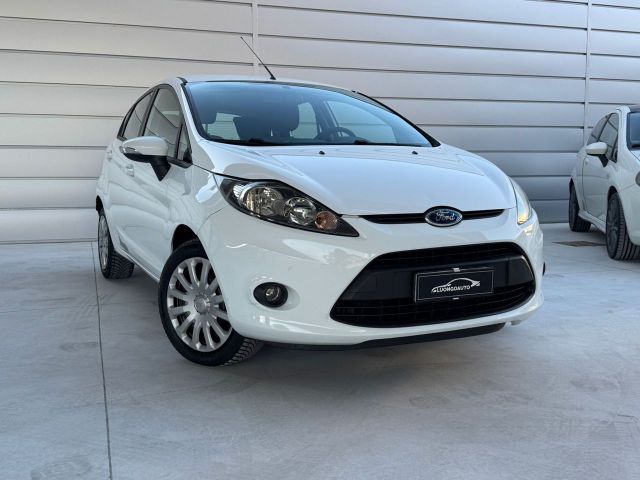 Ford Fiesta 1.4 - GPL Titanium-Neopatentati