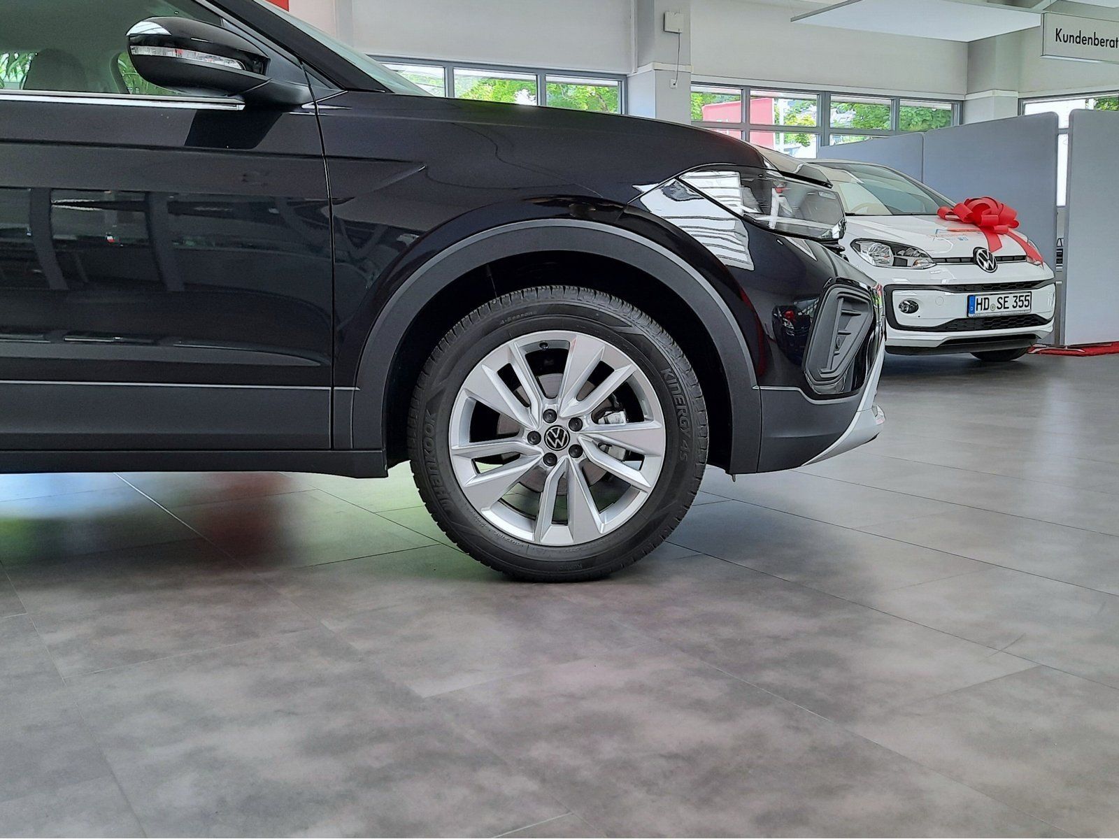 Fahrzeugabbildung Volkswagen T-Cross TSI Life *Navi*Cam*LED*PDC*Sitzhzg*AppC*