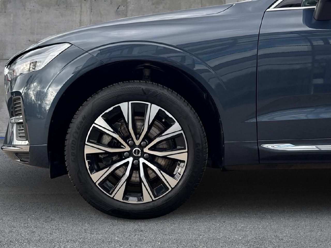 Fahrzeugabbildung Volvo XC60 Plus Bright 2WD
