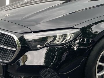 Mercedes E 200 - 6