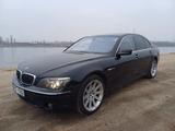 BMW 760i  V12 - BMW 760: Schwarz