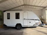 Knaus Sport und Fun, Black Selection mit Wigo-Vorzelt - Knaus Sport