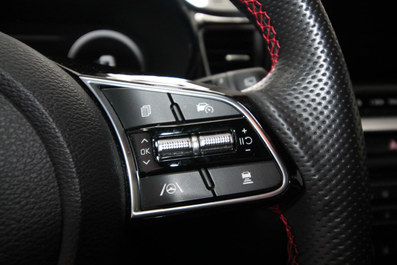 Kia ProCeed GT 1,6 T-GDi LED Virtual ACC Kamera Klap