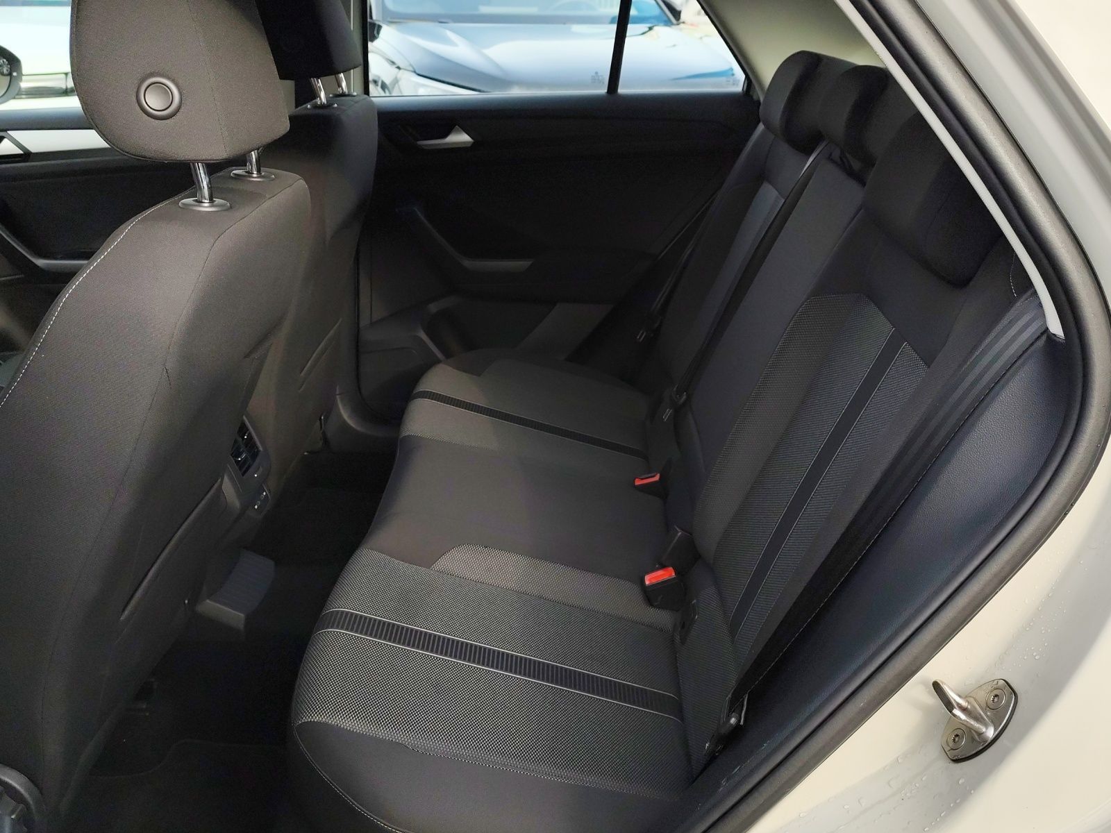 Volkswagen T-Roc - Bild 17