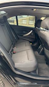 BMW 330e iPerformance Limousine Hybrid  - BMW 330 mit Hybrid-Antrieb
