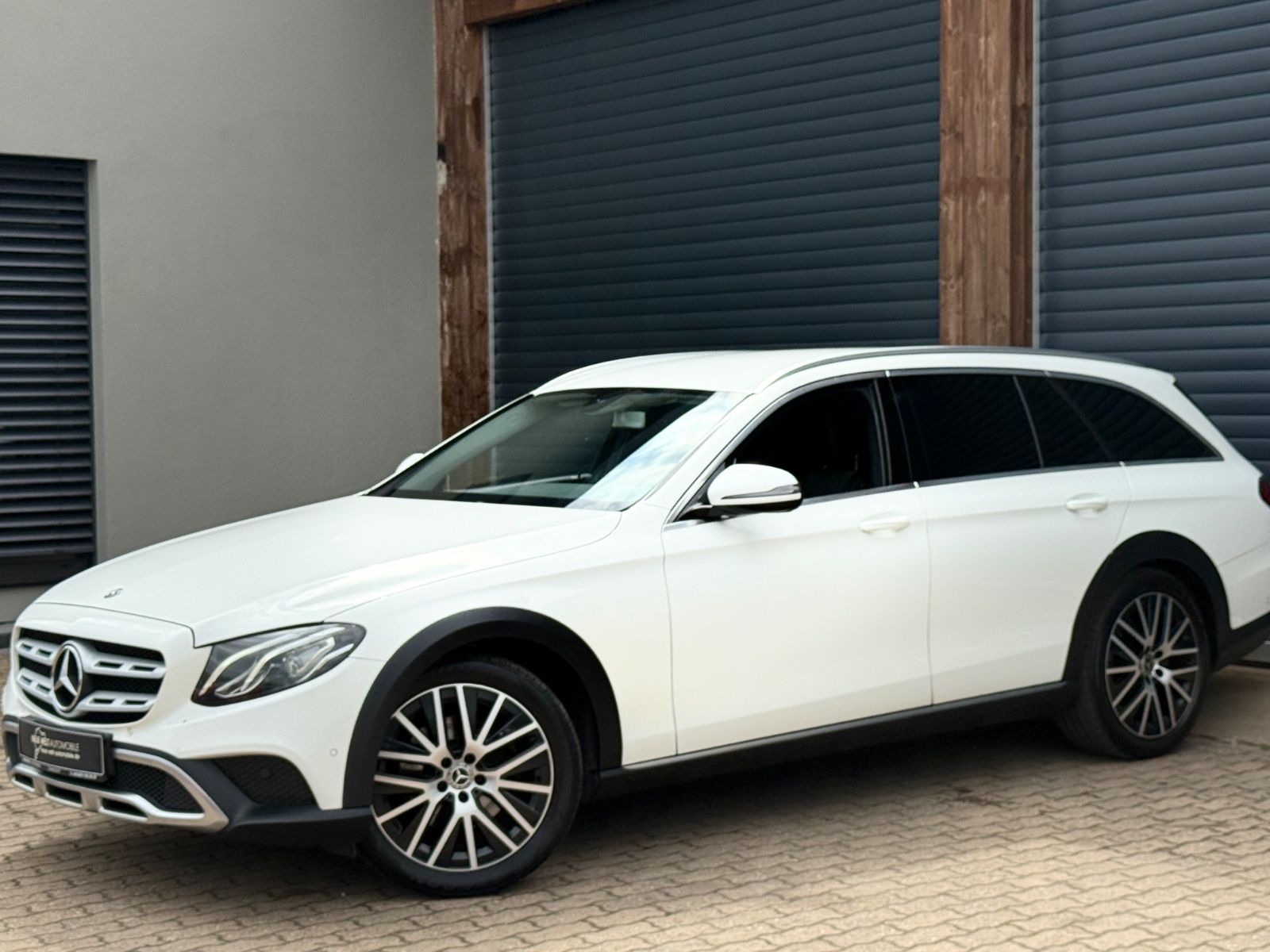 MERCEDES-BENZ E 220d 4M All-Terrain/WideS/CAM/LED/SHZ/Luft/Sid