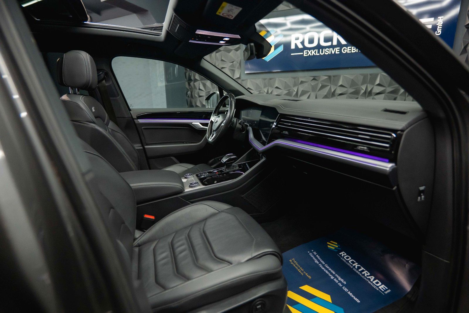 Fahrzeugabbildung Volkswagen Touareg V6 R-Line+ 4Motion *Pano*Matrix*DAB*19%*