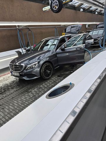 MERCEDES-BENZ Mercedes C 220 T Tüv Au und Öl neu