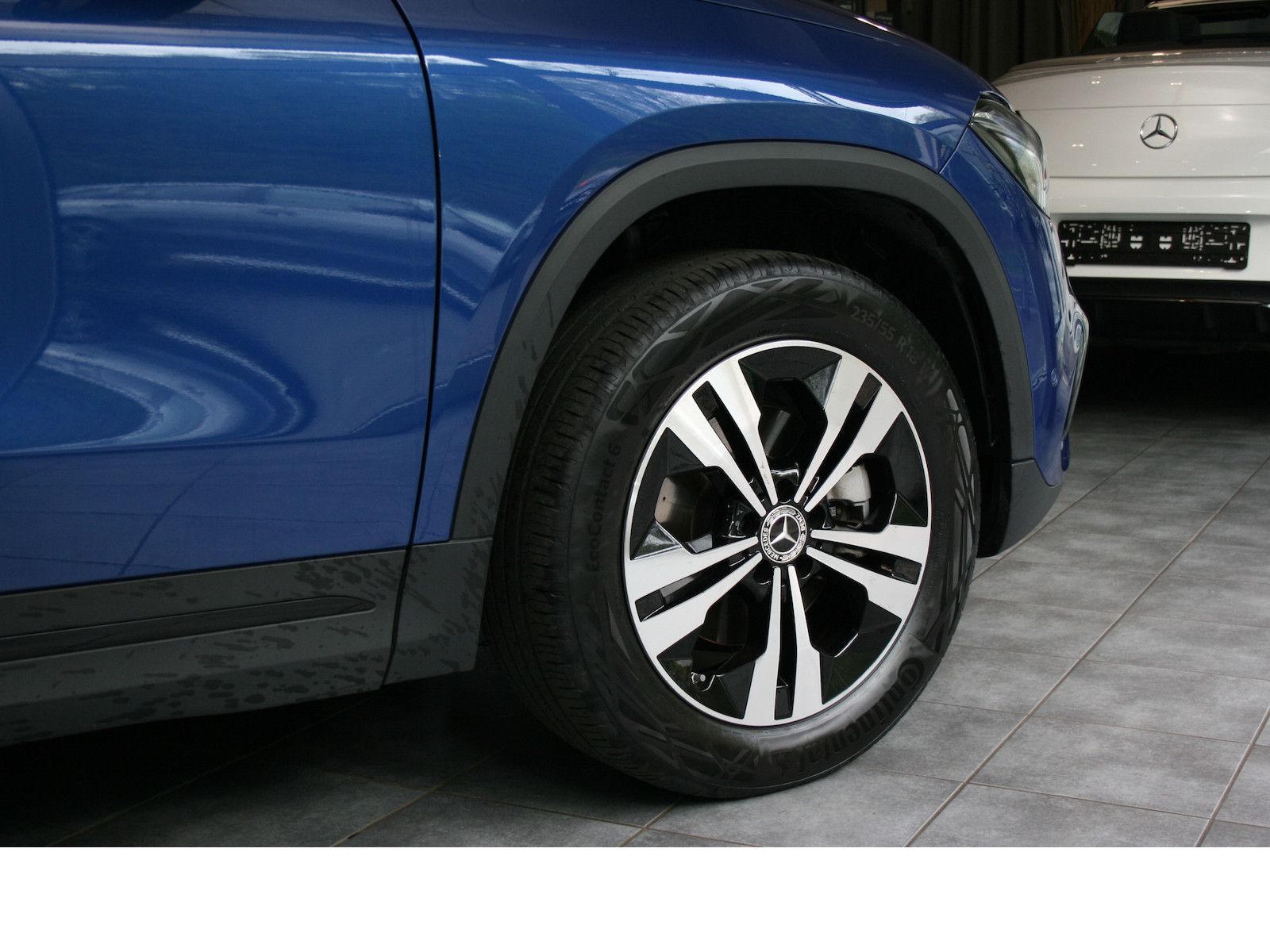 Fahrzeugabbildung Mercedes-Benz GLA 200 Progr. Night*360°*Memory*MBUX*Distronic