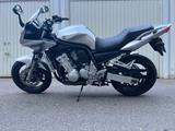 Yamaha FZS 1000 Fazer RN06 - YAMAHA R 1000