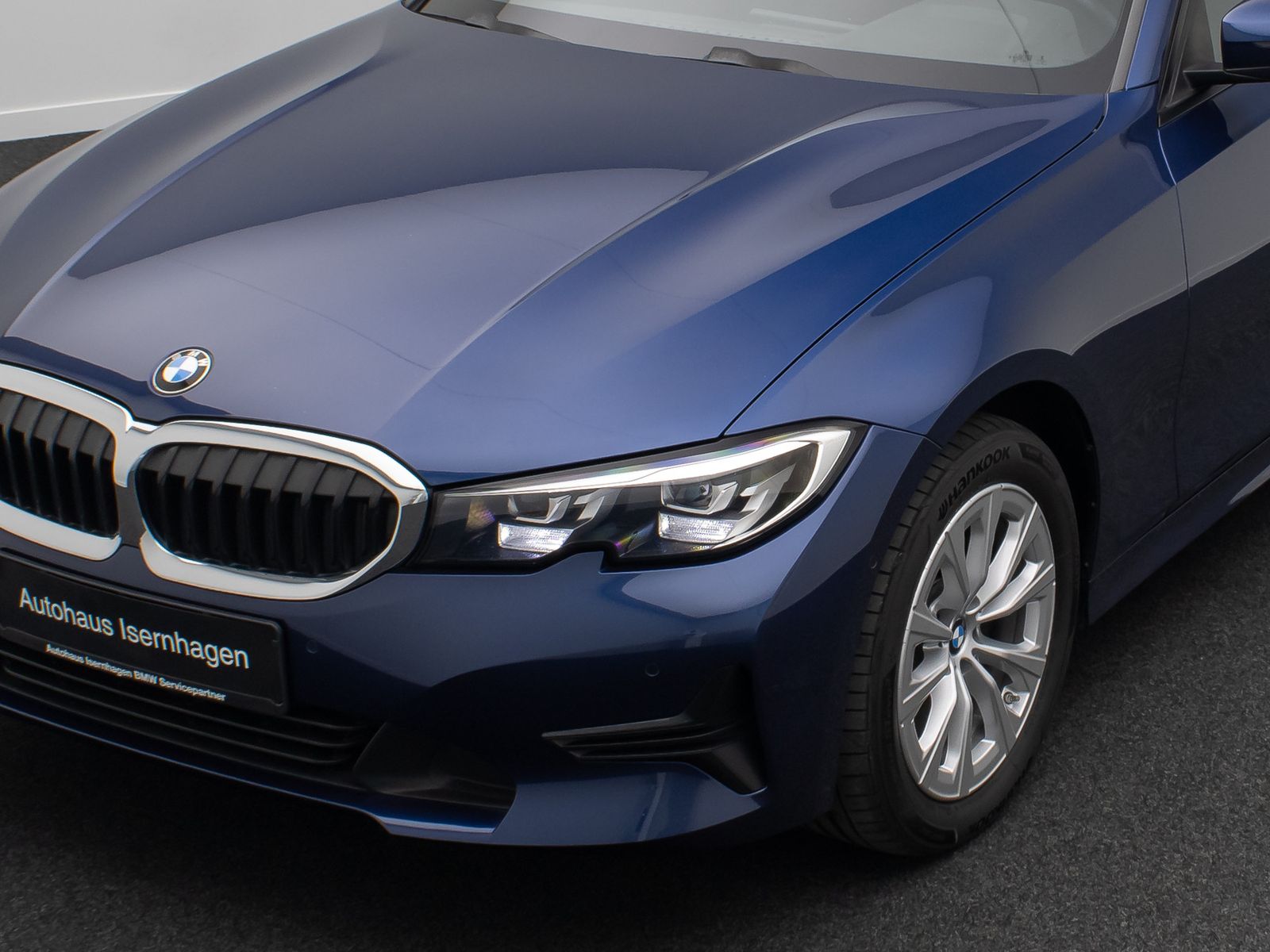 Fahrzeugabbildung BMW 320d GeschwindigReg HiFi Kamera LED CockpitPlus