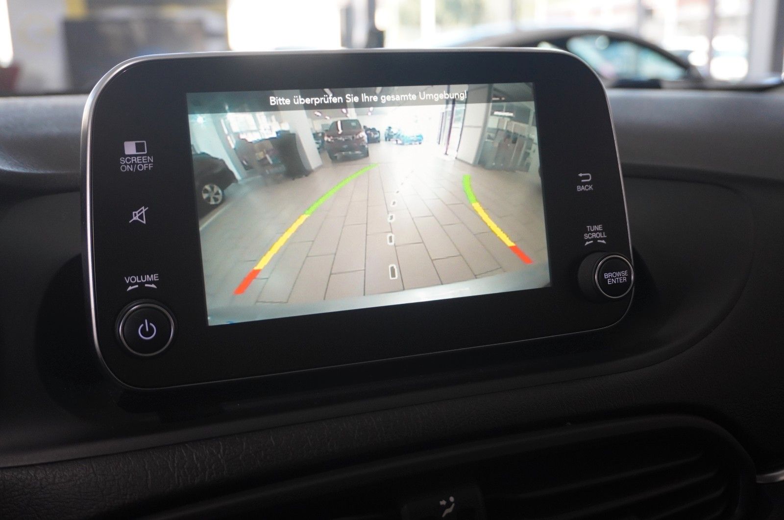 Fahrzeugabbildung Fiat Tipo 1.6D LIM. LOUNGE NAVI/LED/KAMERA/SHZ/TEMP.